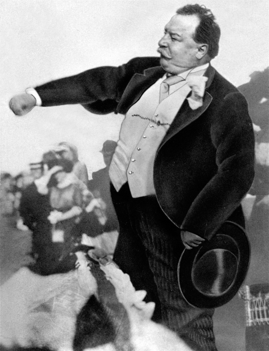 Im Jahr 1910 wirft Präsident Thaft de ersten zeremoniellen First Pitch und begründet damit eine neue Tradition
